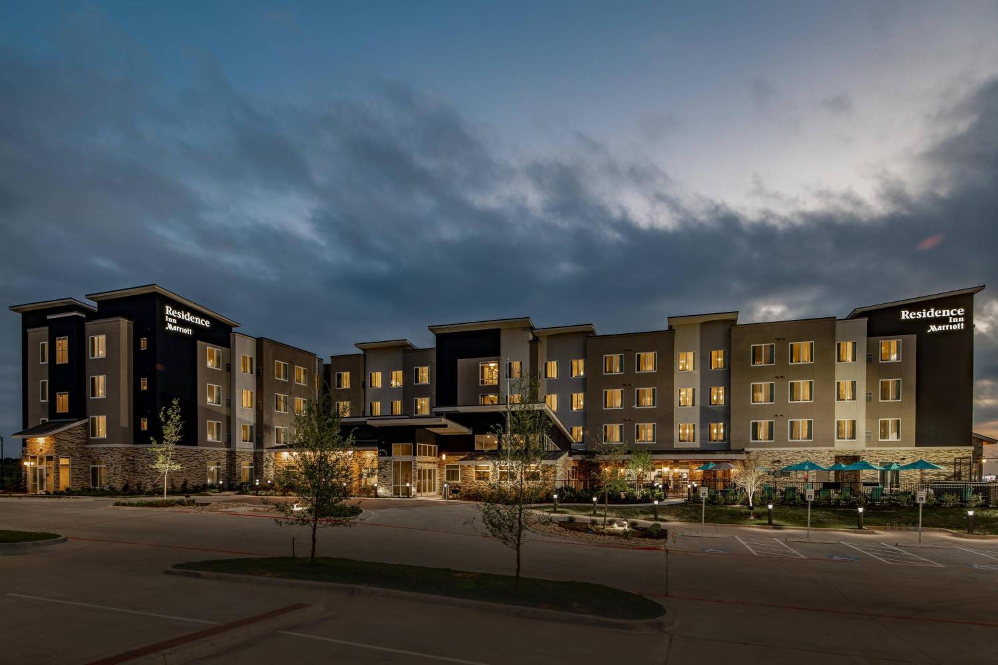 Residence Inn By Marriott Dallas At The Canyon Eksteriør billede